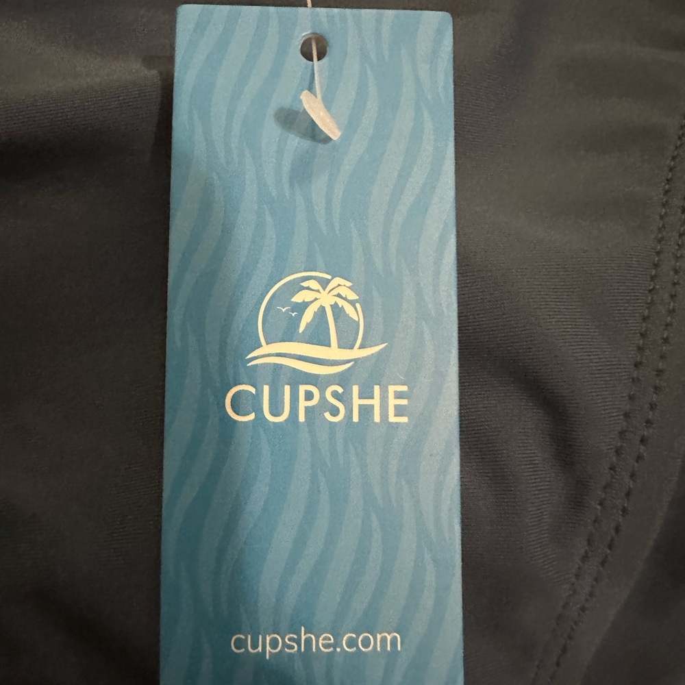 NWT/CUPSHE Two Piece Swimsuit/ Size: L - Picture 6 of 11